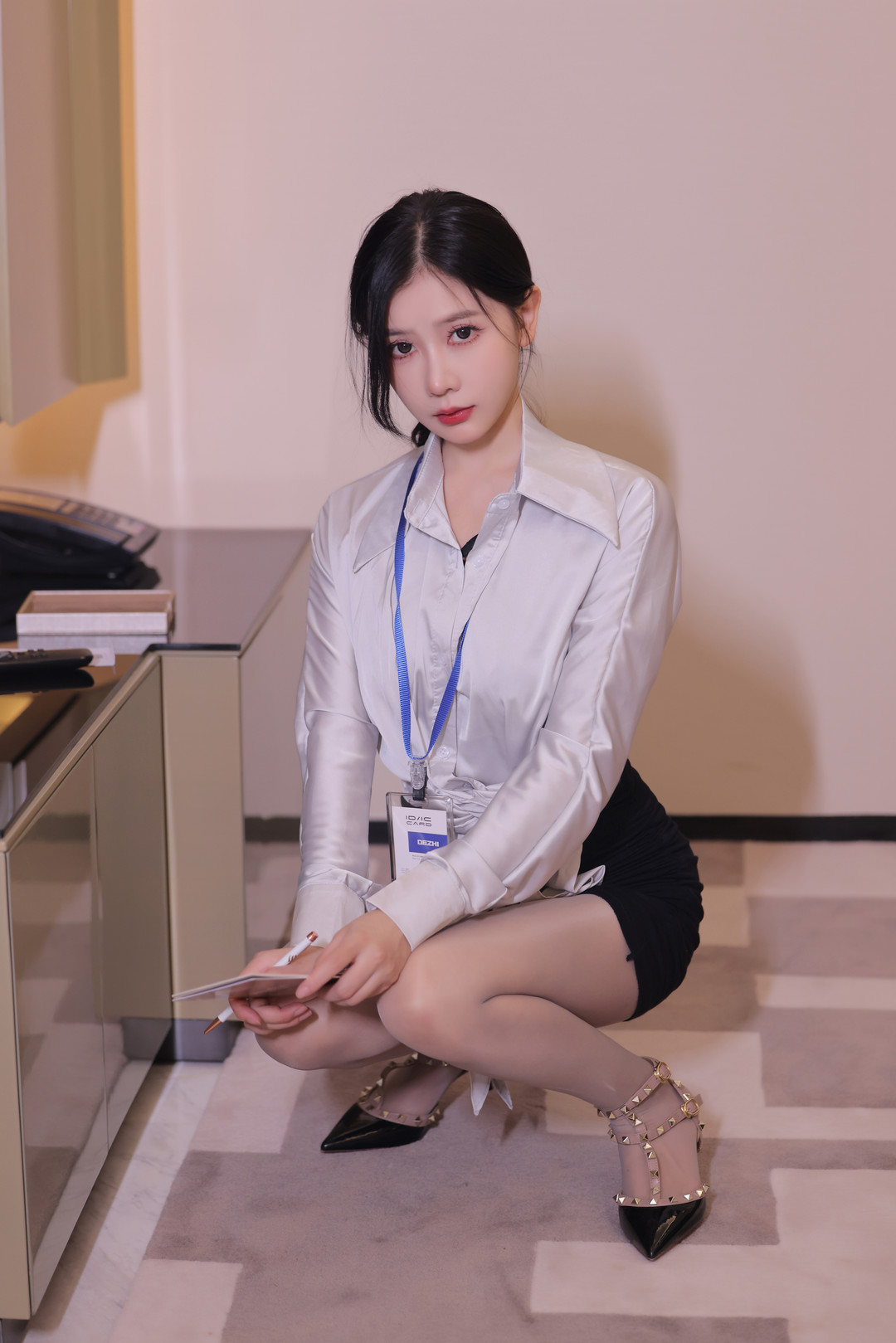 尹甜甜—内部私购无水印写真合集14套13GB